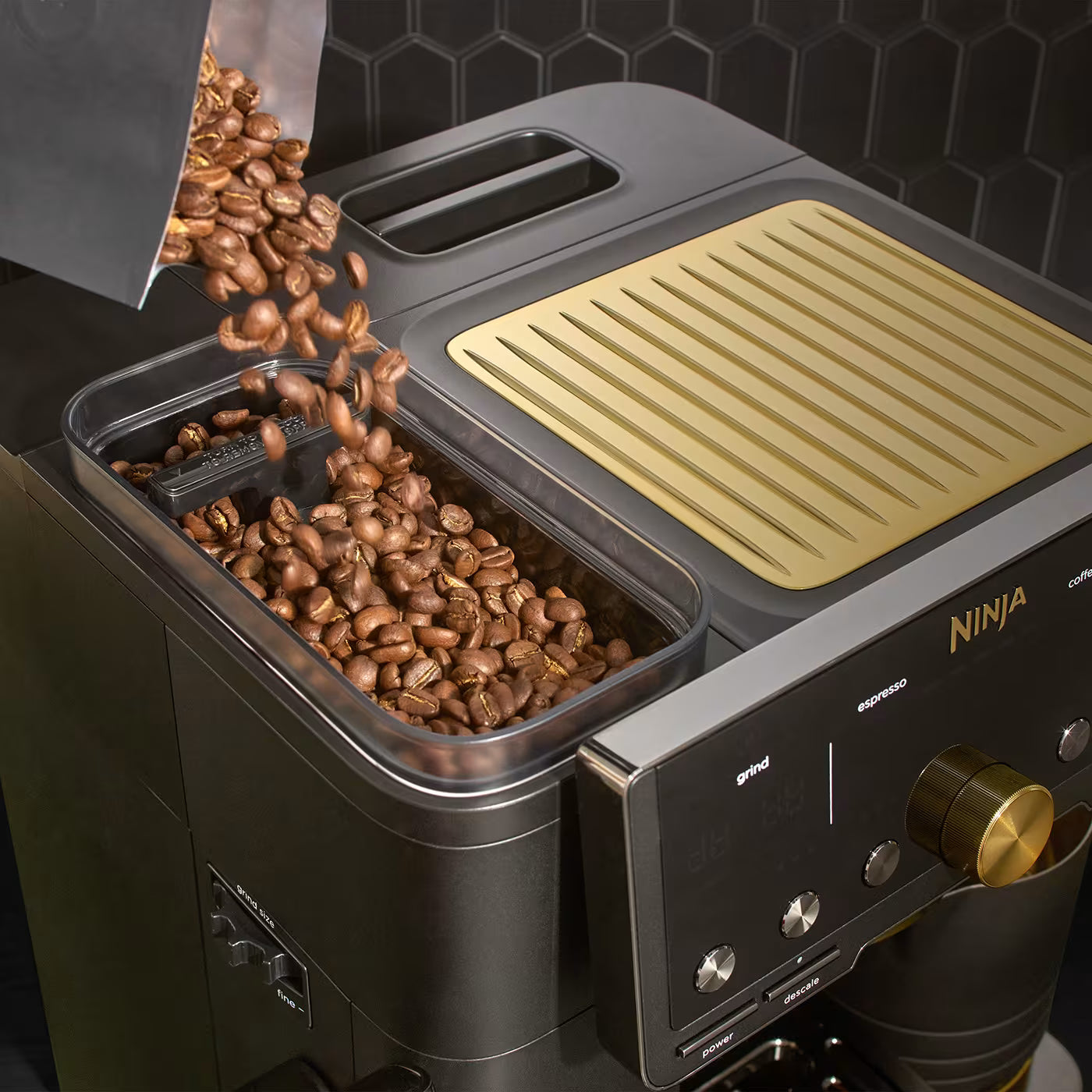 Ninja Luxe Café Pro designt von David Beckham