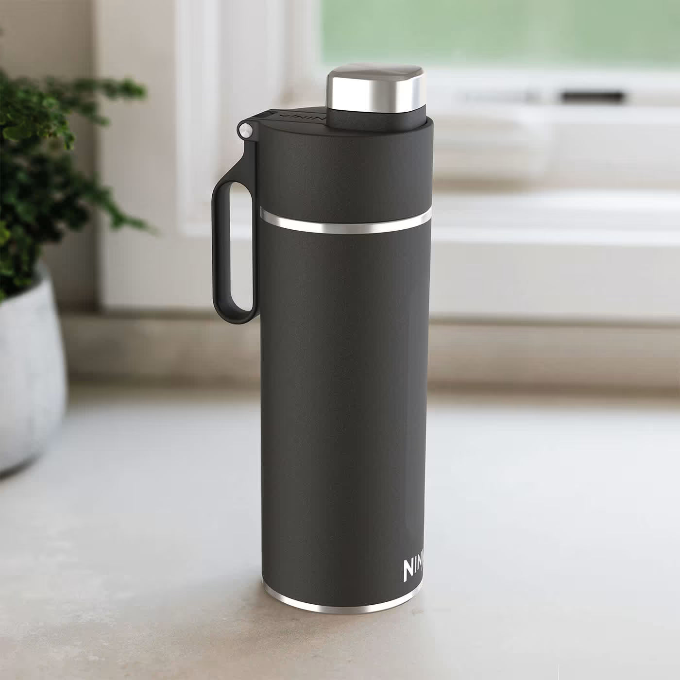 Ninja Thirsti 700 ml Trinkflasche
